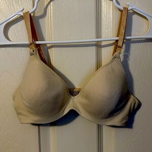 Maidenform Barely There 34B Bra only worn once adjustable straps